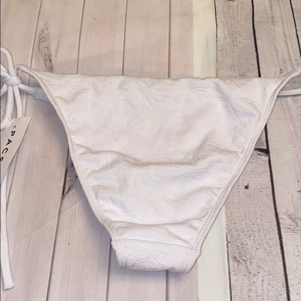 LA Hearts white Tulum Single Tie Bikini Bottom - Picture 6 of 6